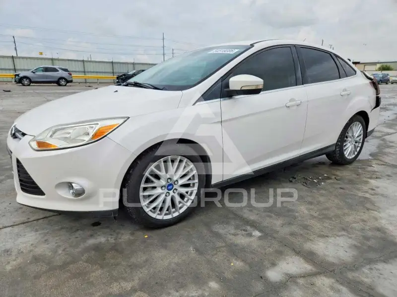 2012 Ford FOCUS photo
