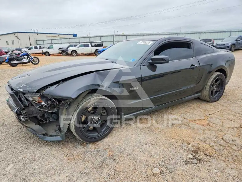2012 Ford MUSTANG photo