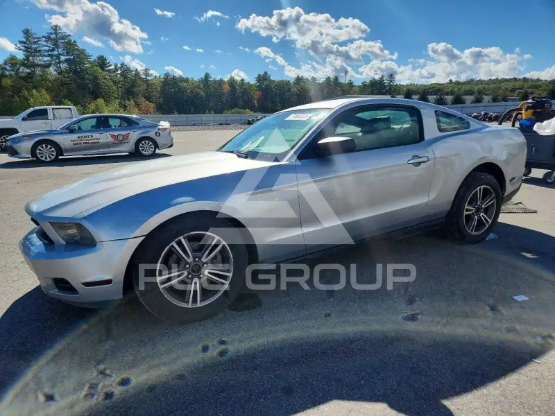 2012 Ford MUSTANG фото