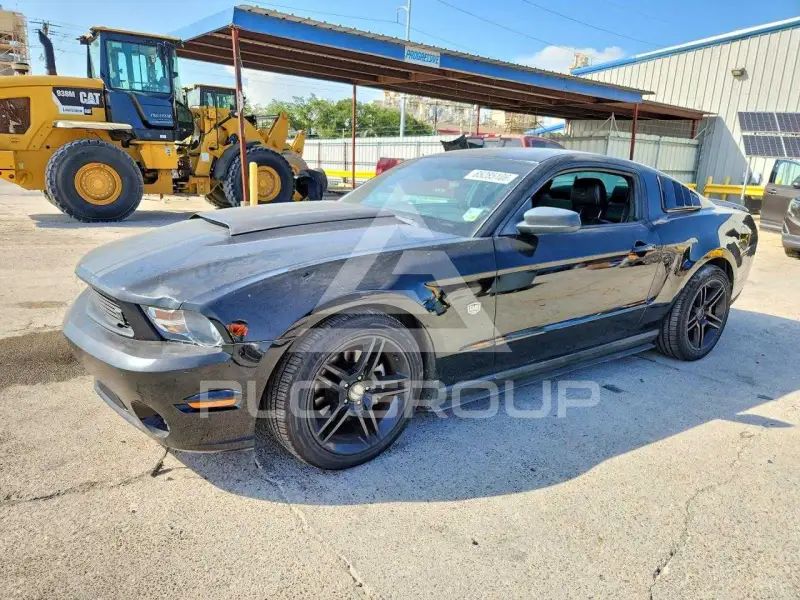 2012 Ford MUSTANG photo