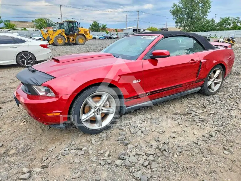 2012 Ford MUSTANG фото