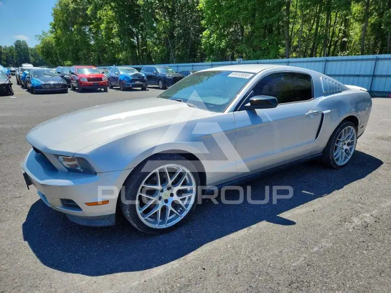 2012 Ford MUSTANG фото