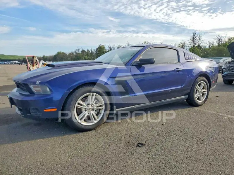 2012 Ford MUSTANG фото