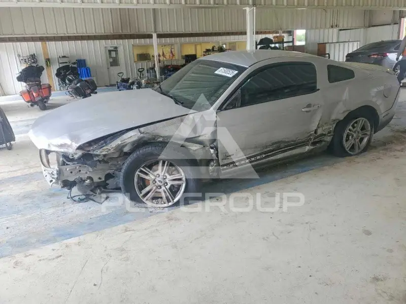 2012 Ford MUSTANG photo