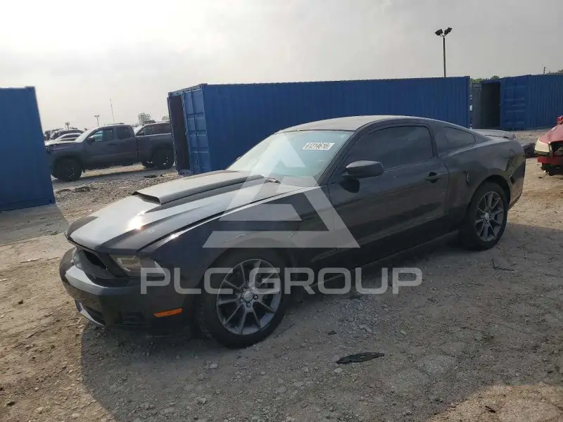2012 Ford MUSTANG photo