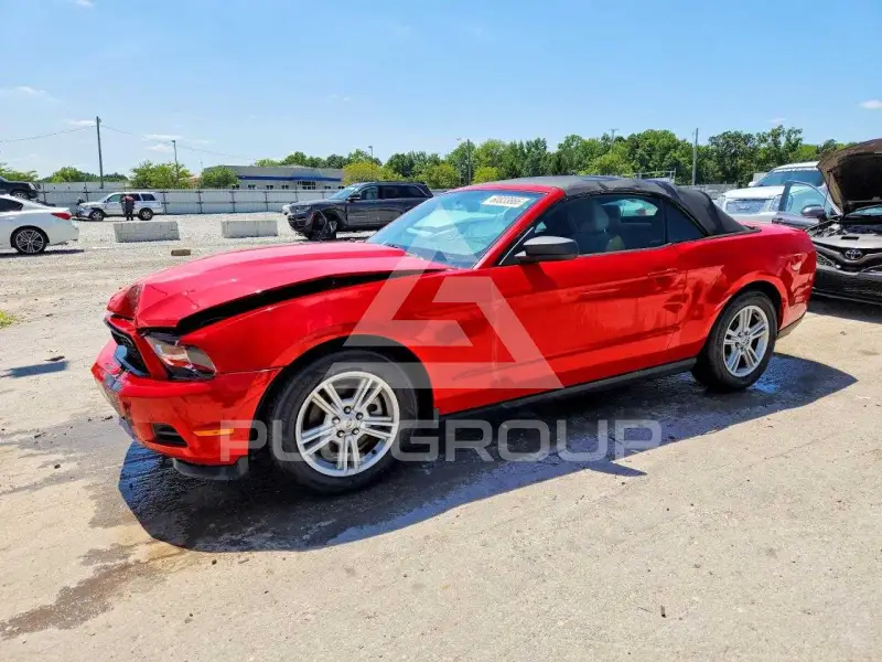 2012 Ford MUSTANG фото