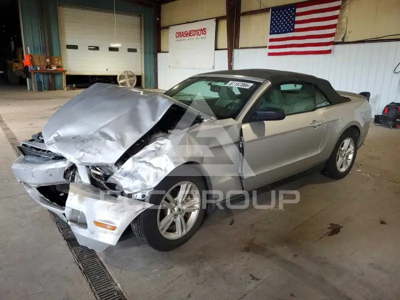 2012 Ford MUSTANG photo