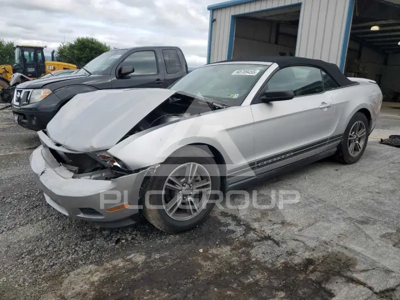 2012 Ford MUSTANG photo