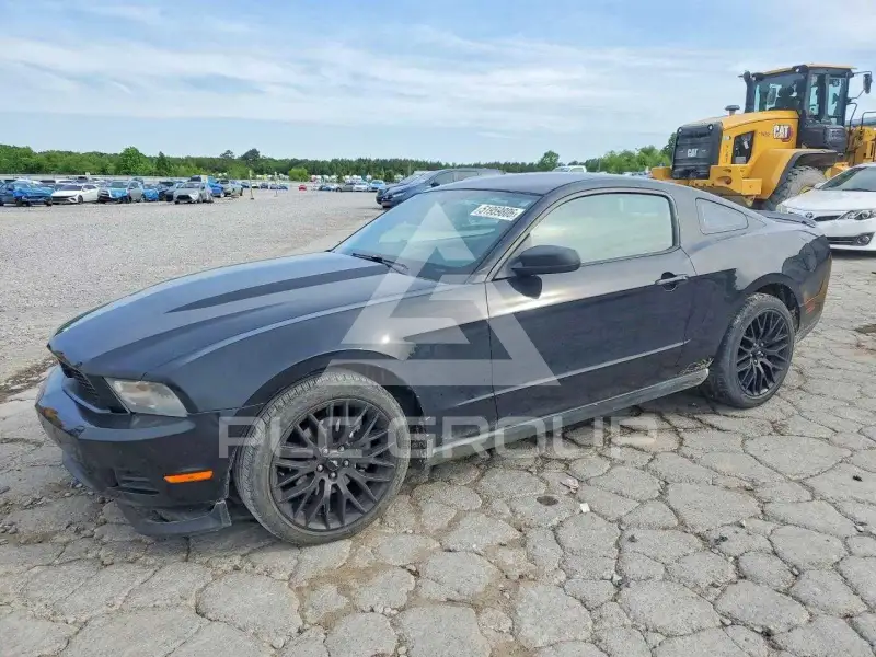2012 Ford MUSTANG photo
