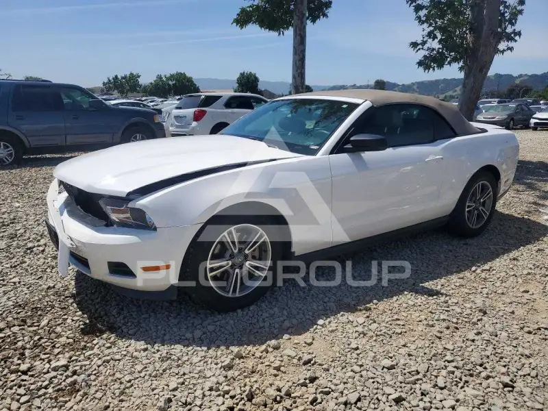 2012 Ford MUSTANG фото