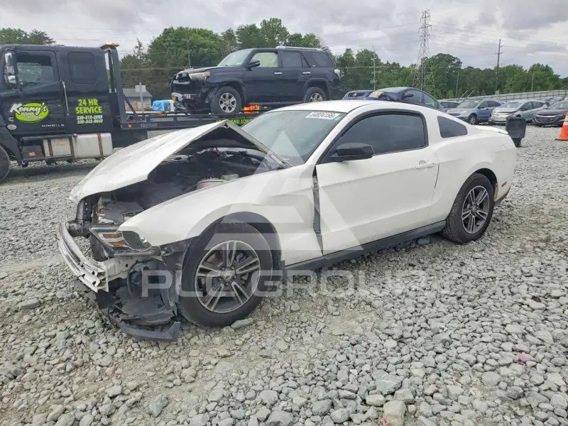 2012 Ford MUSTANG фото
