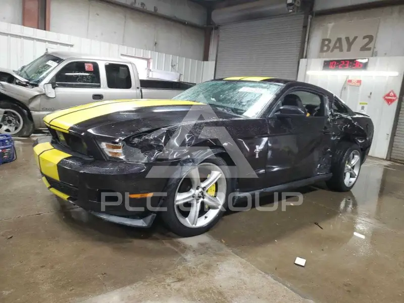 2012 Ford MUSTANG photo