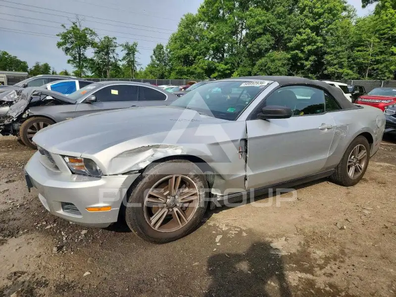 2012 Ford MUSTANG фото