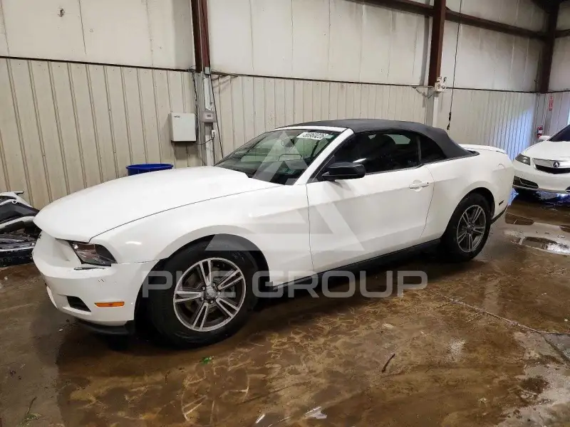 2012 Ford MUSTANG photo
