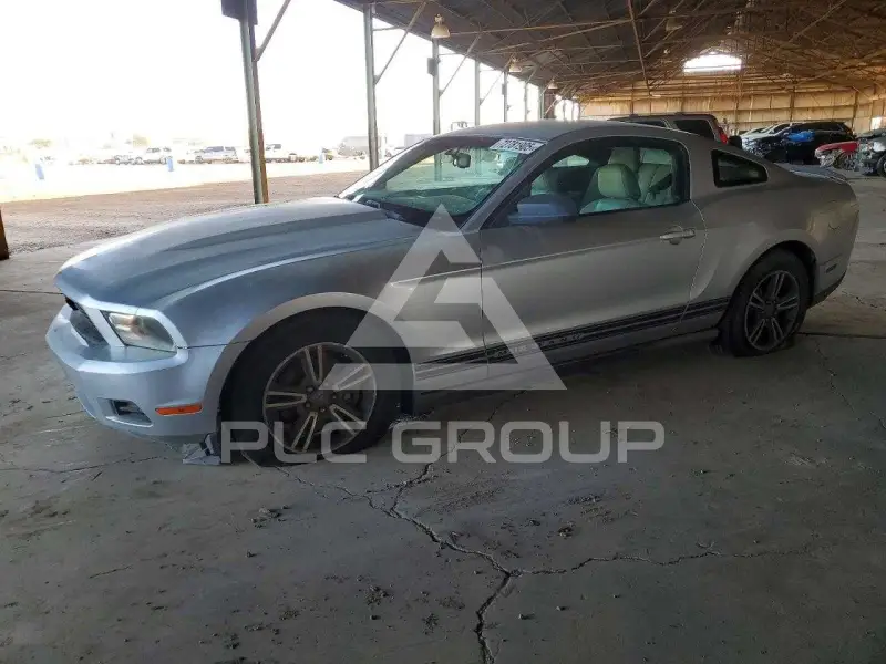 2012 Ford MUSTANG photo