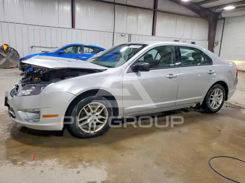 2012 Ford FUSION фото