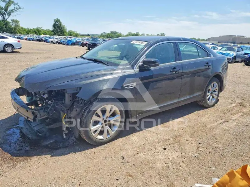 2012 Ford TAURUS photo