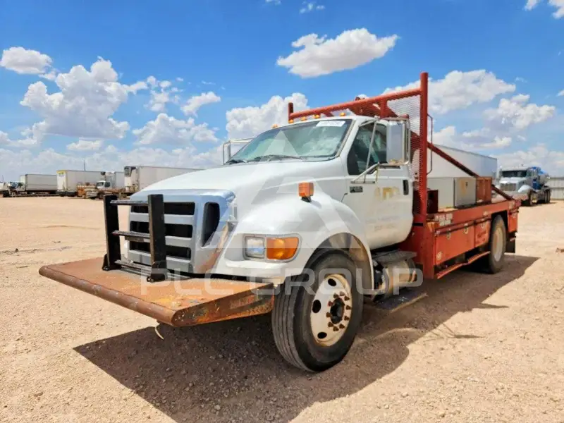 2012 Ford F-650 photo