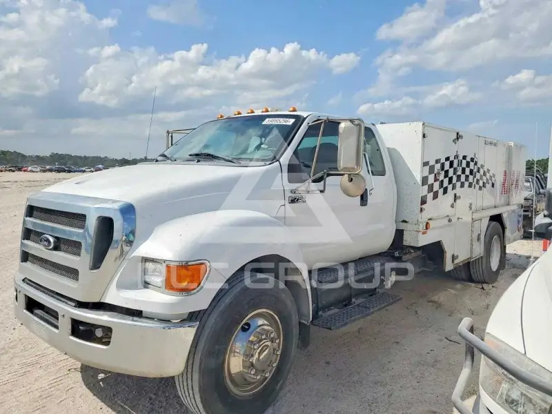 2012 Ford F-750 фото