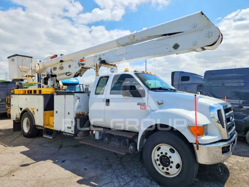 2012 Ford F-750 фото