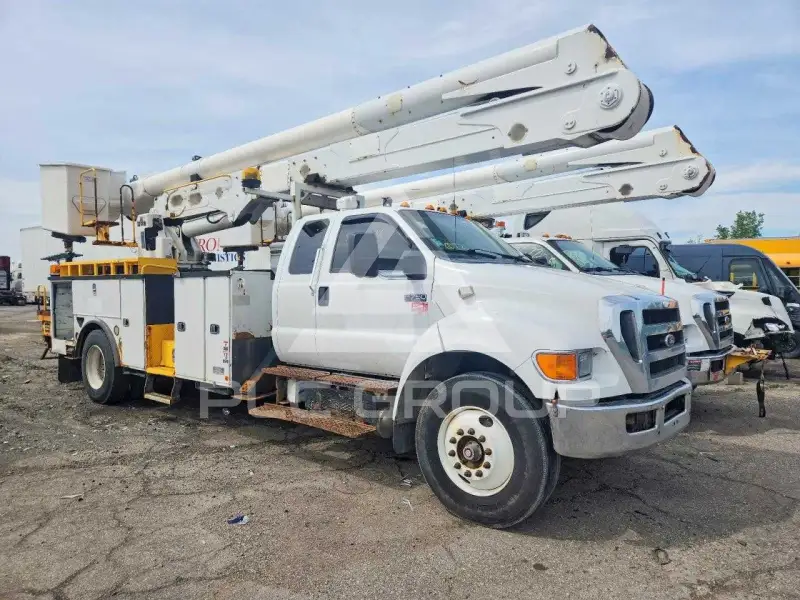 2012 Ford F-750 фото