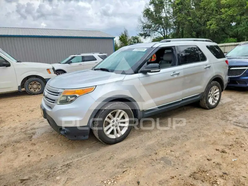2012 Ford EXPLORER photo
