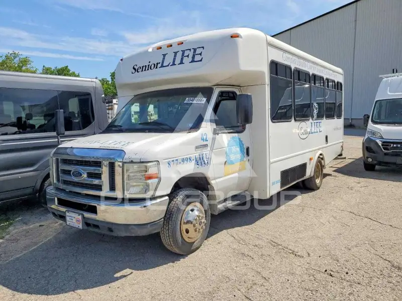 2012 Ford E-450 photo