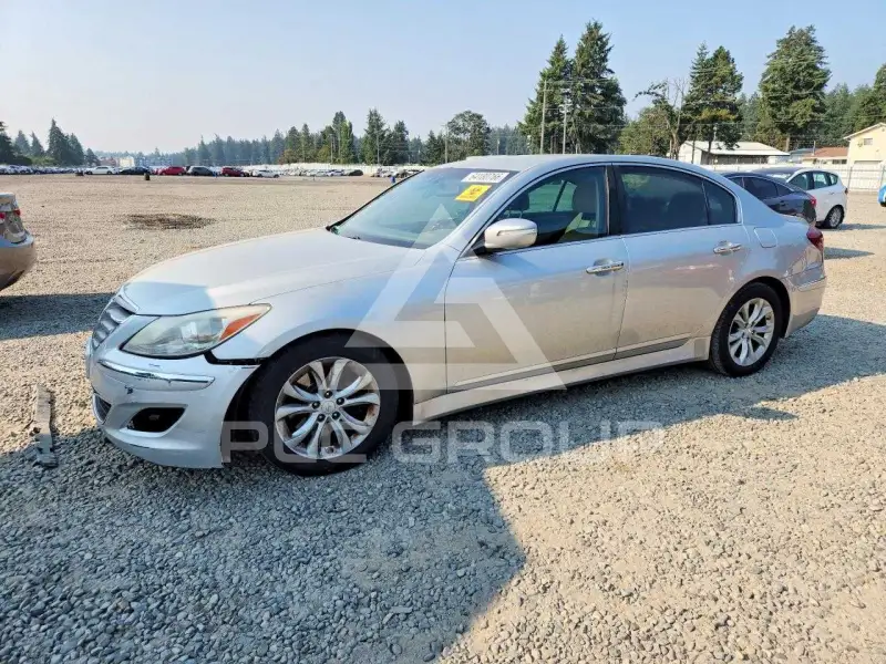 2012 Hyundai Genesis photo