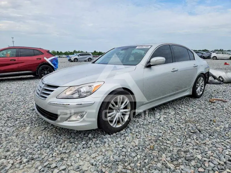 2012 Hyundai Genesis photo