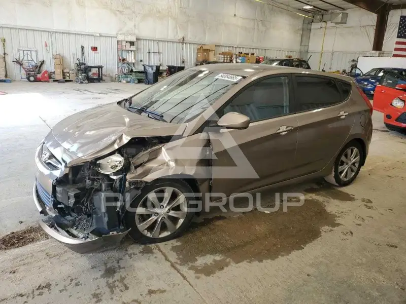 2012 Hyundai Accent photo