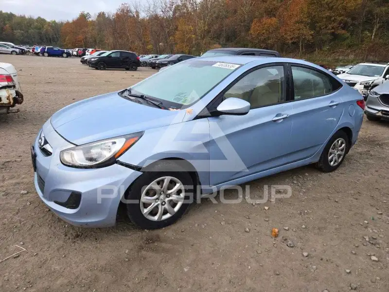 2012 Hyundai Accent photo