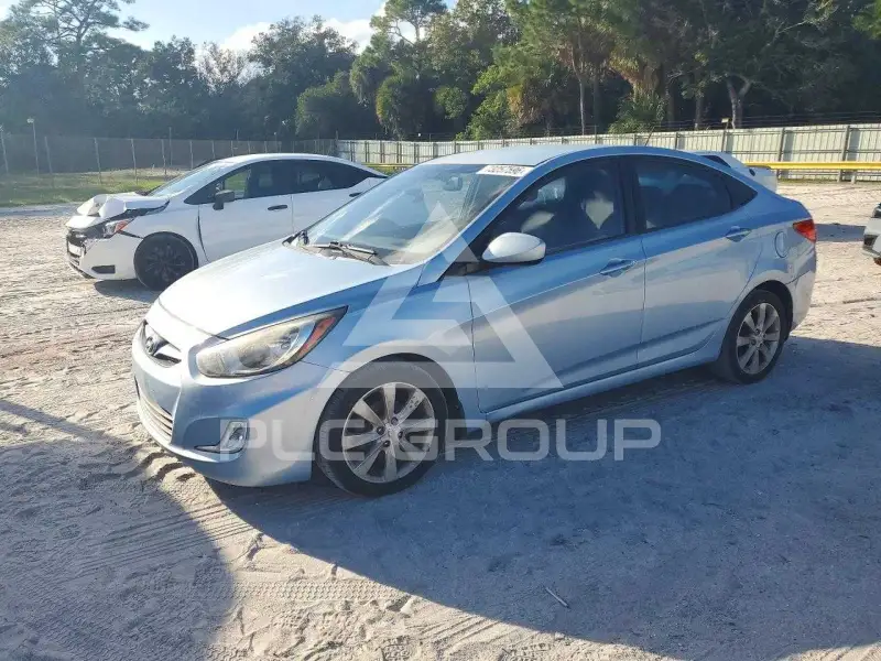 2012 Hyundai Accent фото