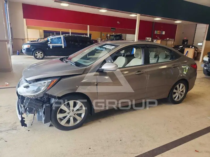 2012 Hyundai Accent фото