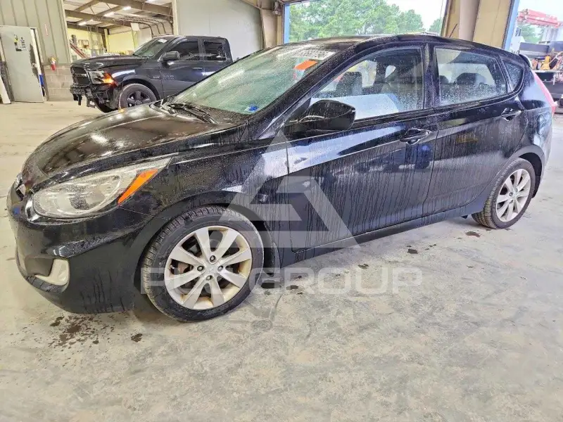 2012 Hyundai Accent фото