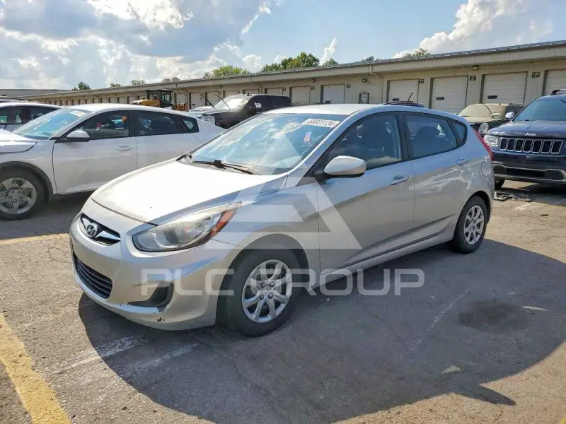 2012 Hyundai Accent photo