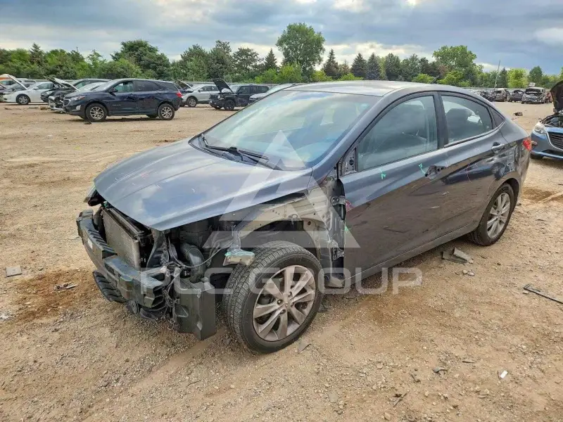 2012 Hyundai Accent фото
