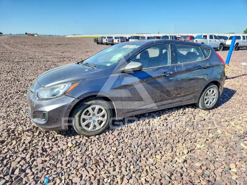 2012 Hyundai Accent фото