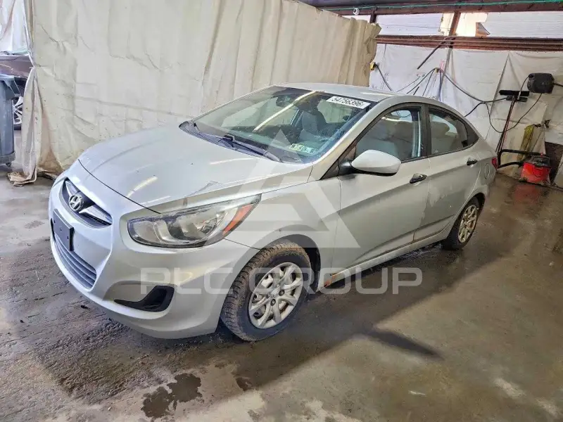 2012 Hyundai Accent фото