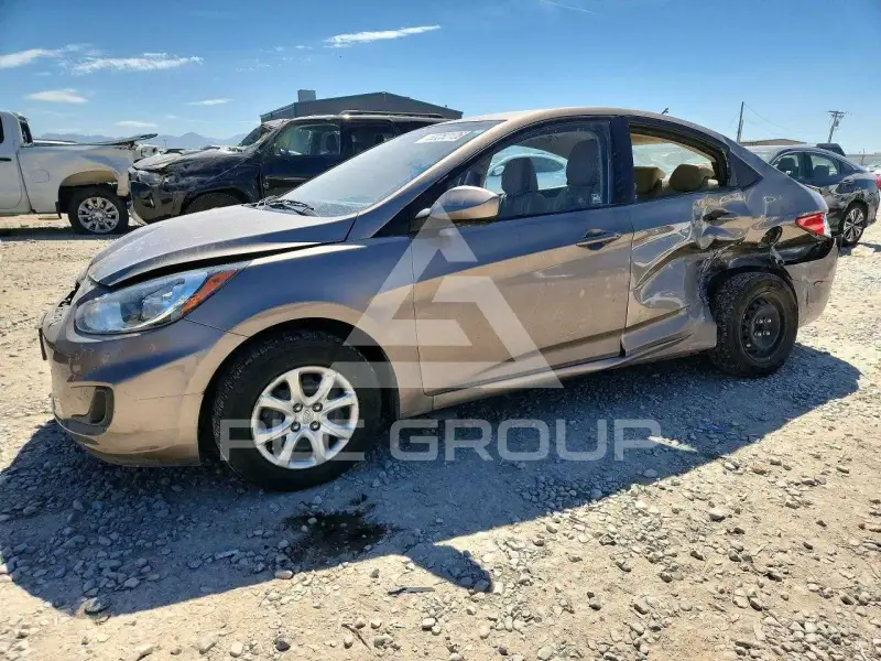 2012 Hyundai Accent фото