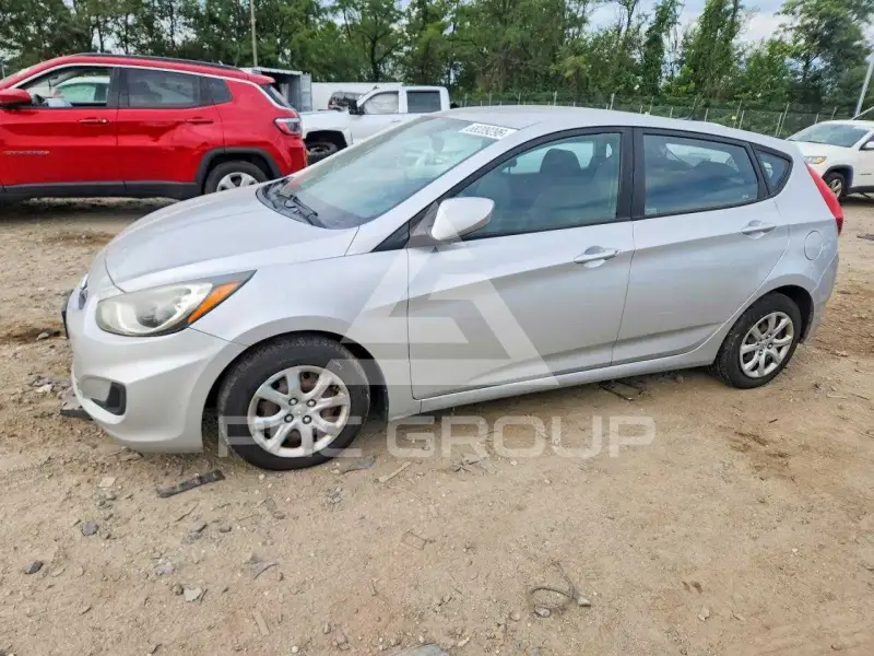 2012 Hyundai Accent фото