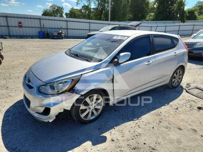 2012 Hyundai Accent фото