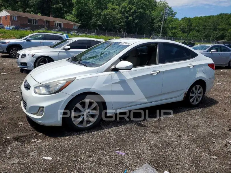 2012 Hyundai Accent фото