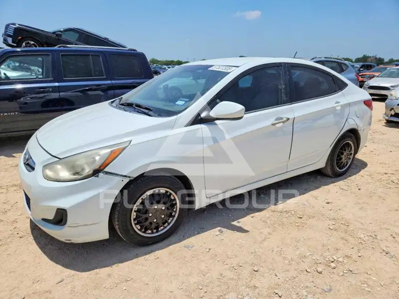 2012 Hyundai Accent фото
