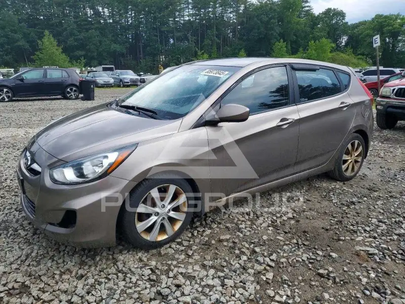 2012 Hyundai Accent photo