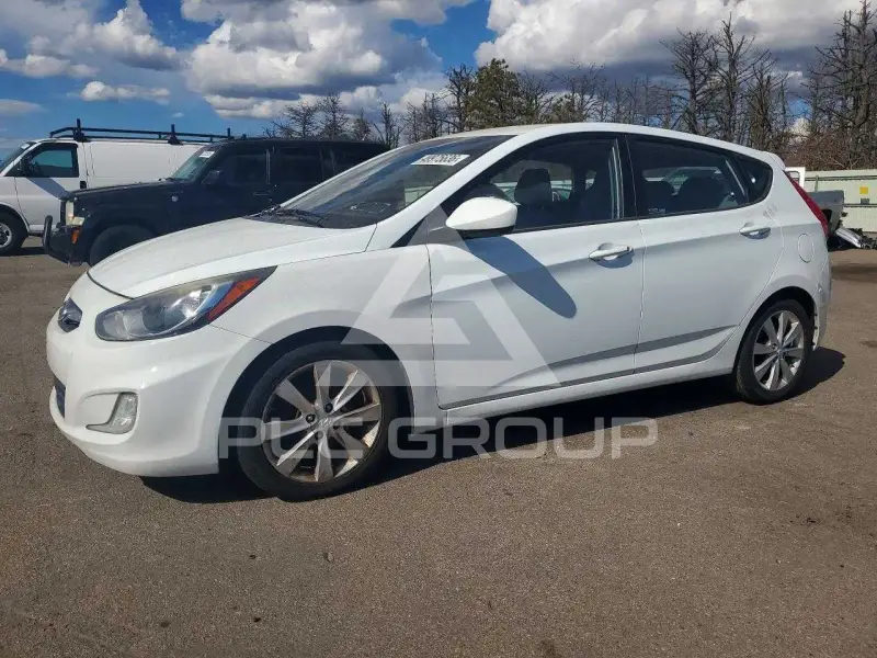2012 Hyundai Accent фото