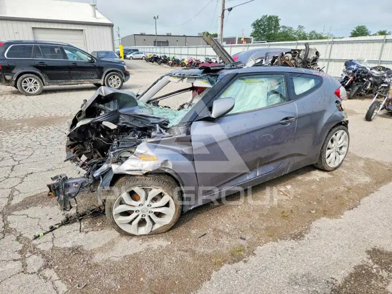 2012 Hyundai Veloster photo