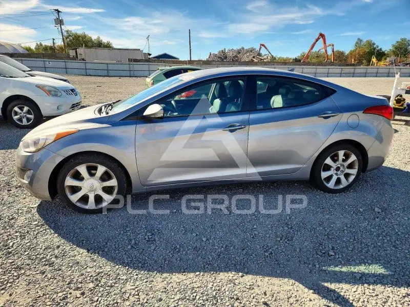 2012 Hyundai Elantra фото