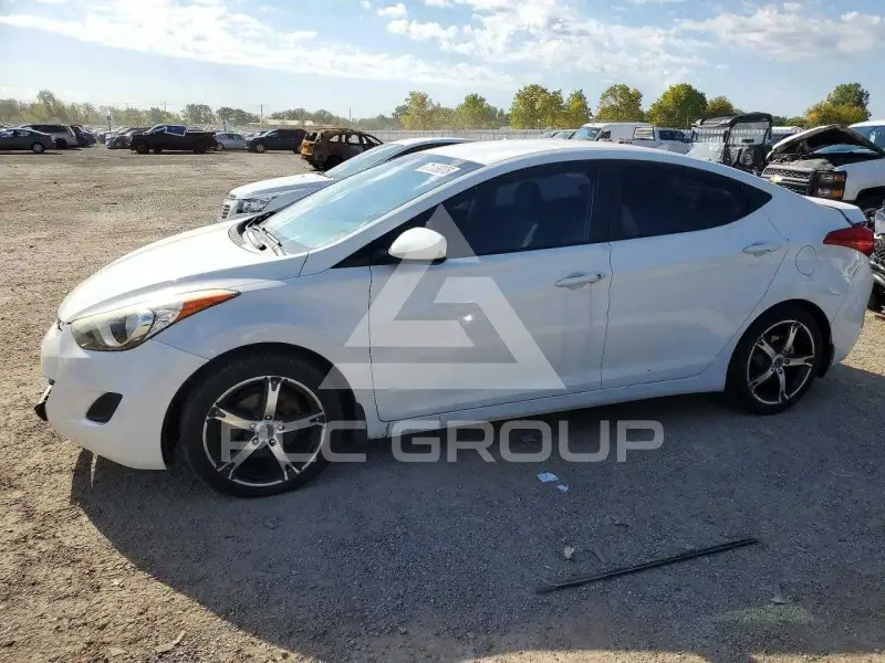 2012 Hyundai Elantra фото