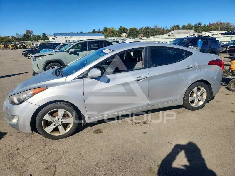 2012 Hyundai Elantra фото