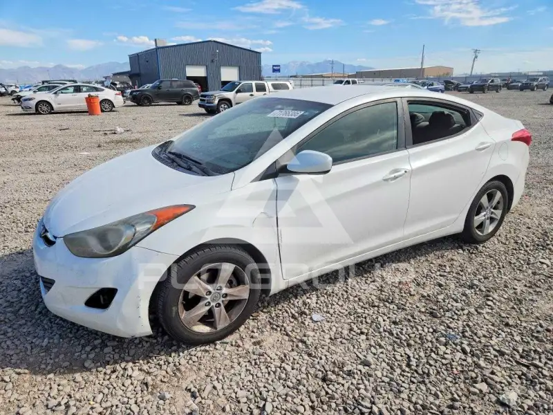 2012 Hyundai Elantra photo